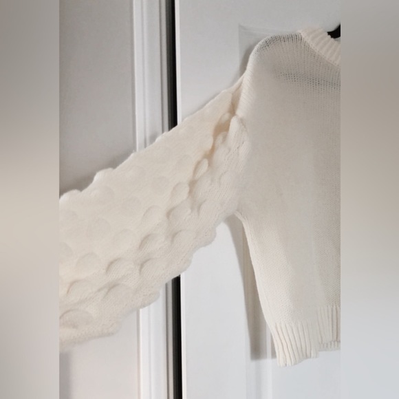 NWT Bobble Sweater from H & M Sz L color cream.  This is gorgeous - Picture 13 of 14